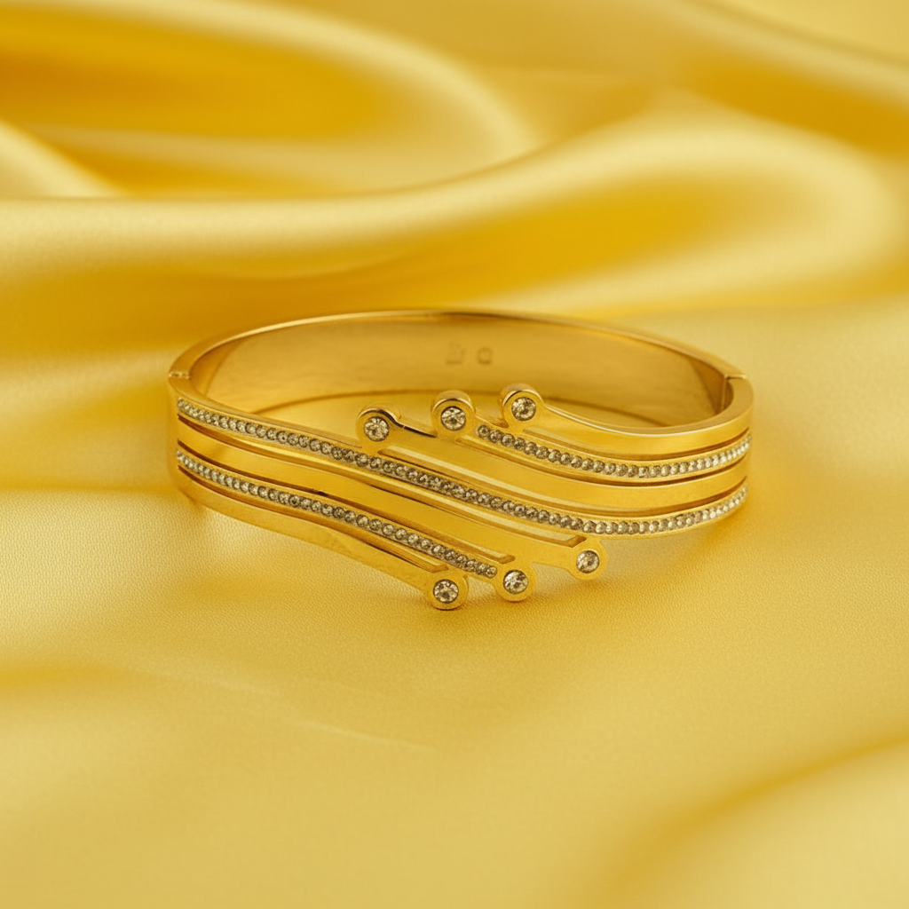 Curvy Three Layered Diamond Kada